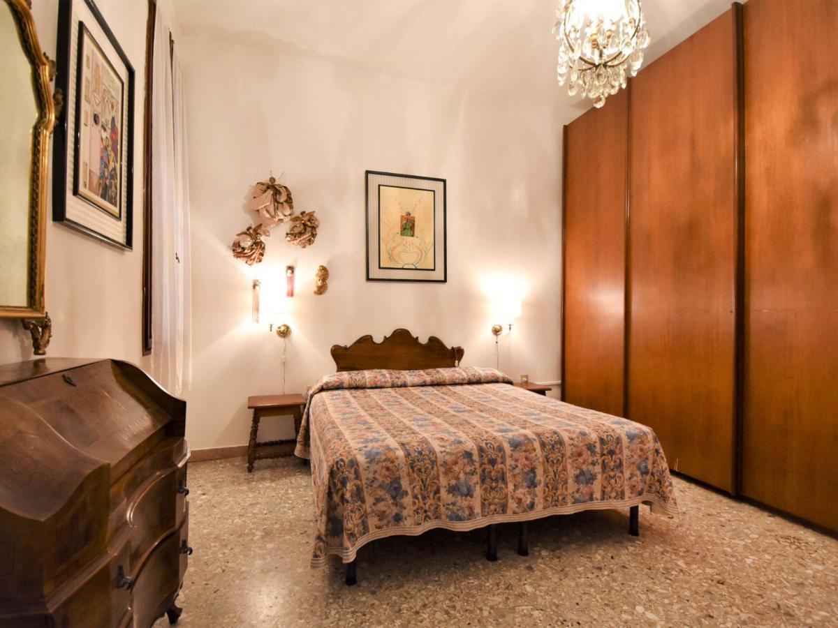 Campo Santa Maria Formosa By Interhome Veneza